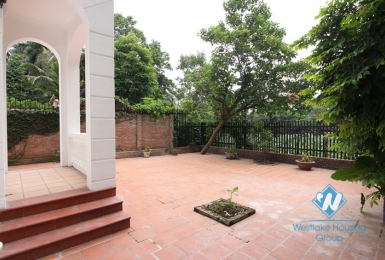 Four beds house for rent in To Ngoc Van alley, Tay Ho, Hanoi